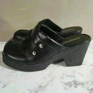 Fashion bug vintage Y2K chunky heel slip shoes size 8.5